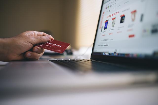 E-commerce, attenzione alle norme che regolano le vendite online